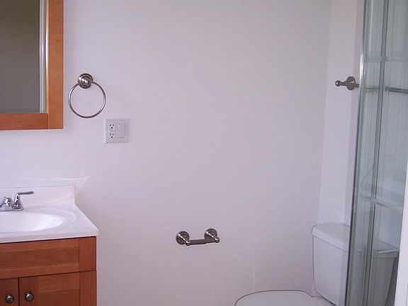 3rd image of 1505 W Albion Ave APT 1