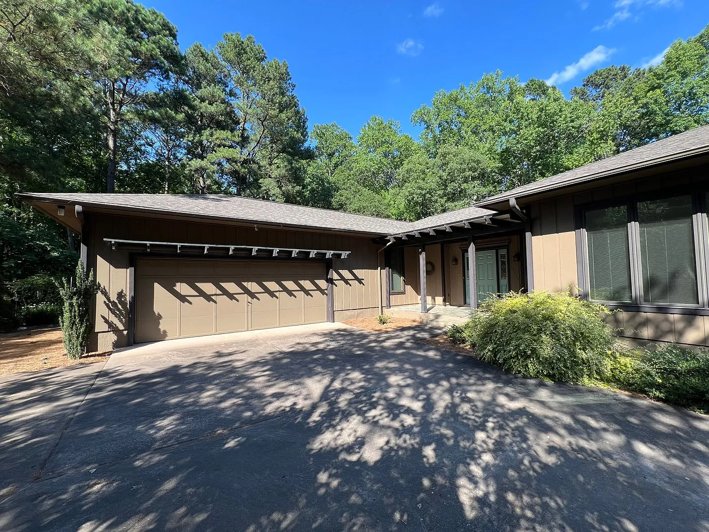 Tranquil and Secluded Raleigh Home with Unique Bonus Features Located on a Large Lot on a Private... — Photo 3