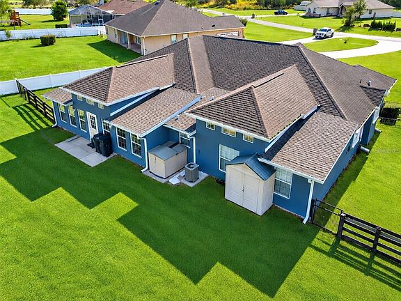 4th image of 360 NW 113TH CIRCLE