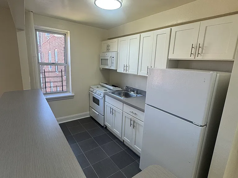 2072 20th Ln #5A — Photo 2