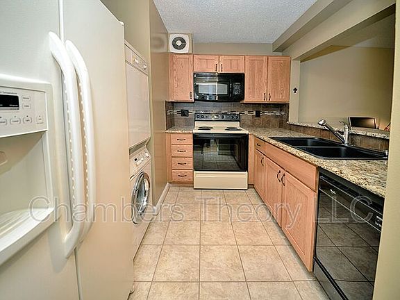 5th image of 900 N Stafford St APT 1016