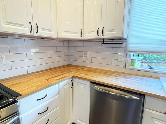 4th image of 49 Pond St #1