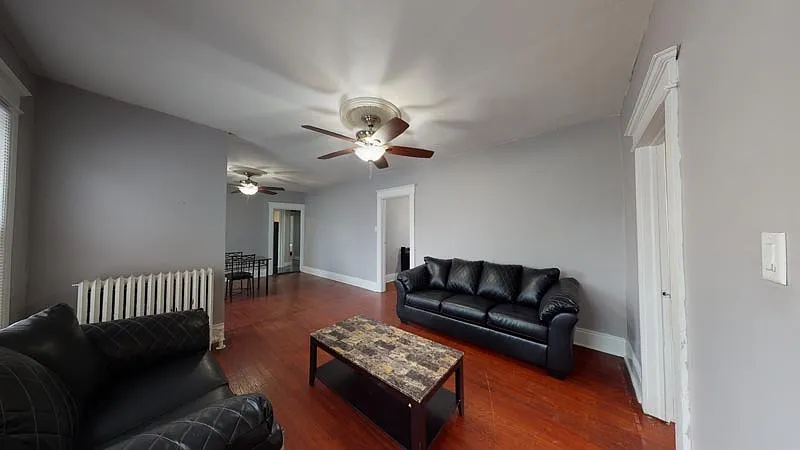 1407 E Fayette — Photo 3