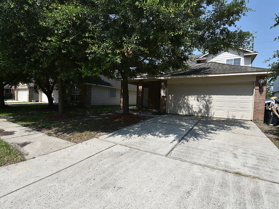 1st image of 21603 Falvel Lake Dr