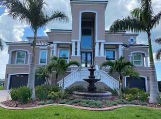 414 Buttonwood Ln, Largo, FL 33770