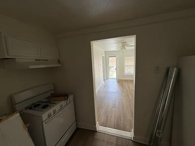 204 Lone Star Blvd — Photo 9