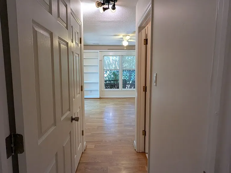220 Saint Andrews Ln — Photo 18