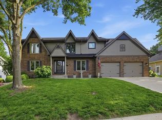 1208 Tanglewood St, Leavenworth, KS 66048