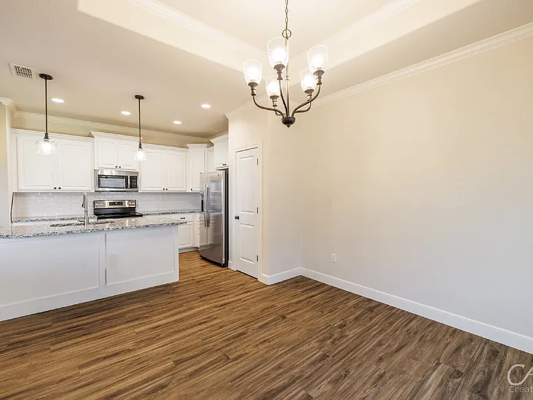 7325 Wildflower Way — Photo 8