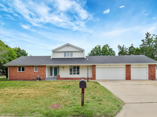 501 Adair Cir, Hutchinson, KS 67502
