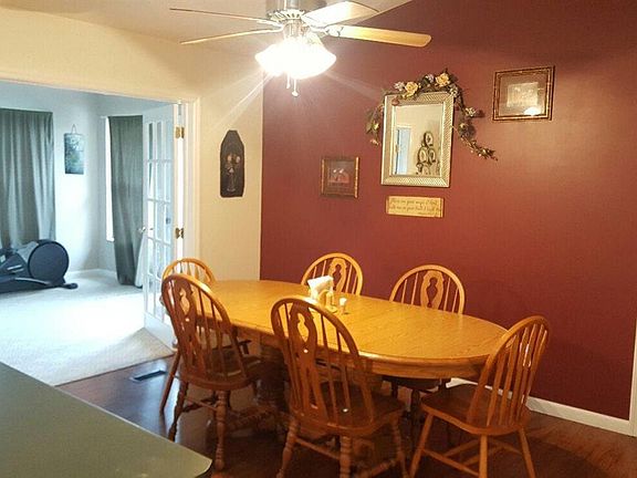 4th image of 728 Apple Blossom Ln