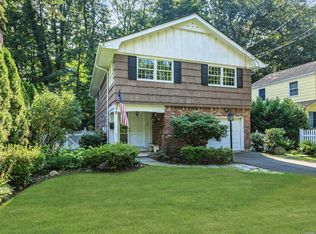 178 Bay Rd, Halesite, NY 11743