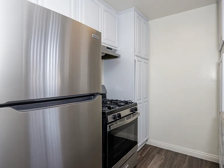 165 California St — Photo 12