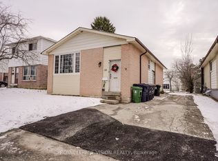 35 Dowswell Dr #BASEMENT, Toronto, ON M1B1H5