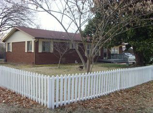 918 S 14th St, Rogers, AR 72758