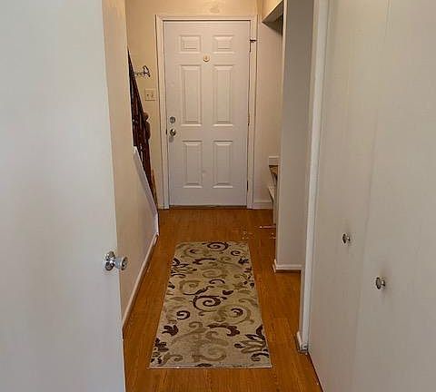 3rd image of 5199 Creek Ln