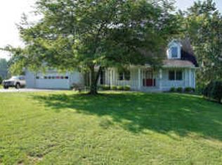 325 Victoria Dr, Troutville, VA 24175