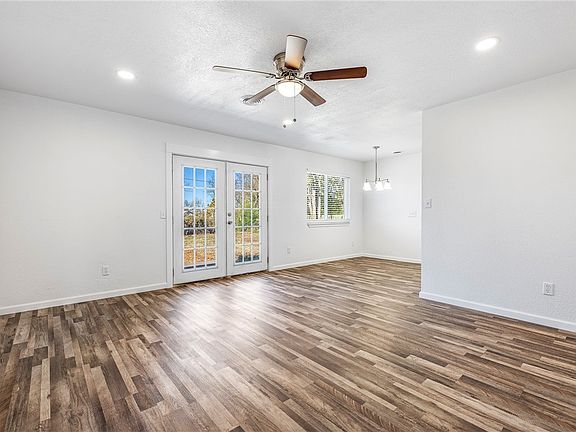 2nd image of 908 N 15th St
