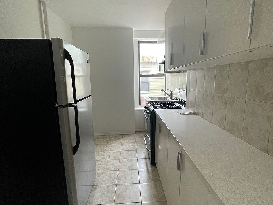 1st image of 76 Bay 23rd St APT 2