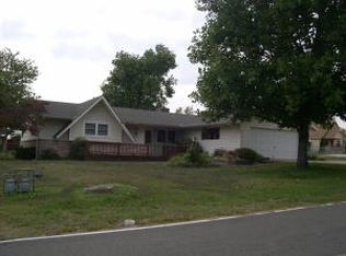 1008 Ahnawake St, Grove, OK 74344