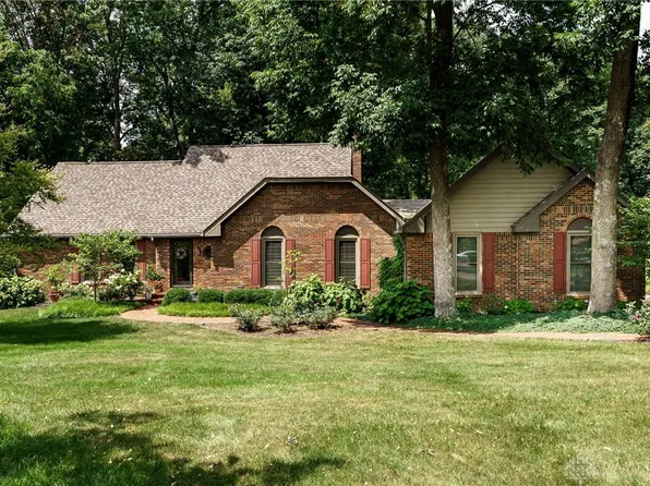 7600 Whispering Oaks Trl, Tipp City, OH 45371