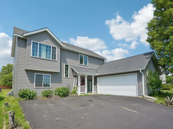 1113 Hickory St, Farmington, MN 55024
