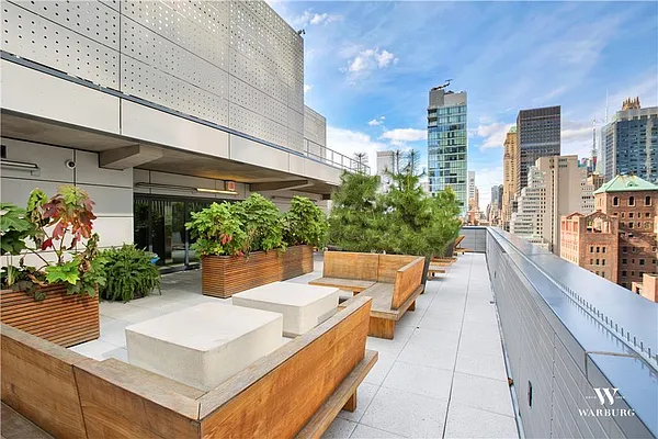 Rented by Warburg | media 19