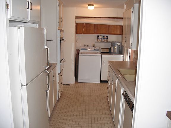 2nd image of 5040 Jackson St Space 42