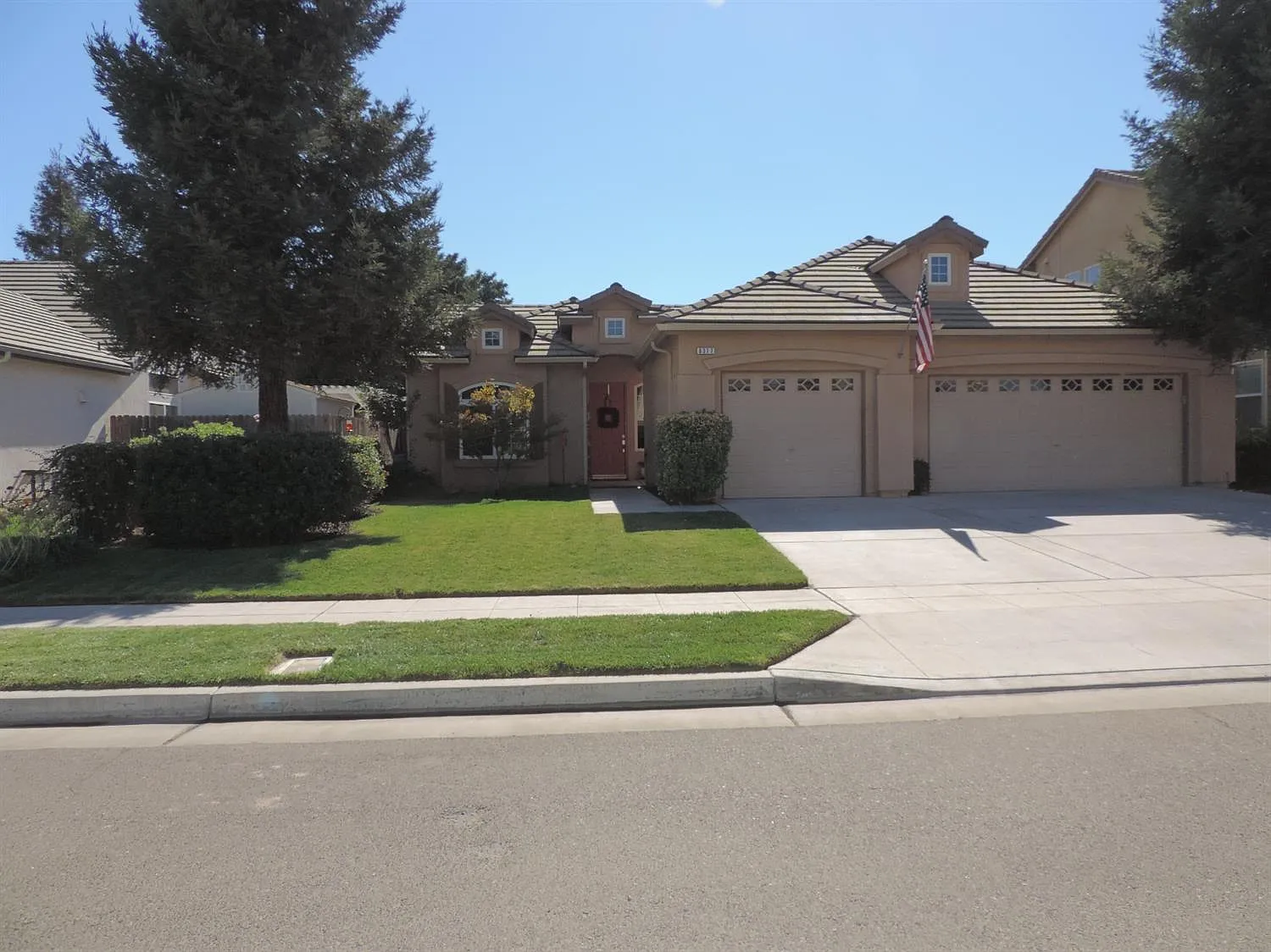 6317 W Robinwood Ln photo 1