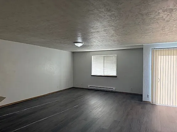 882 S 9th St — Photo 2