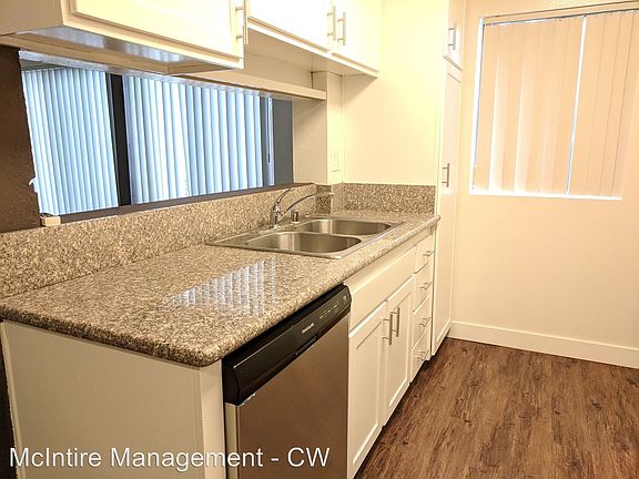 5th image of 115 N Myrtle Ave APT 7A