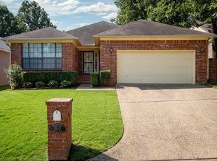 1810 Rainwood Cove Dr, Little Rock, AR 72212