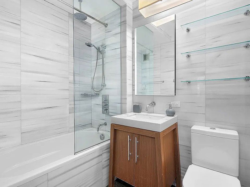 1st image of 88 Greenwich St APT 717