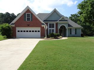444 Willowwind Dr, Loganville, GA 30052