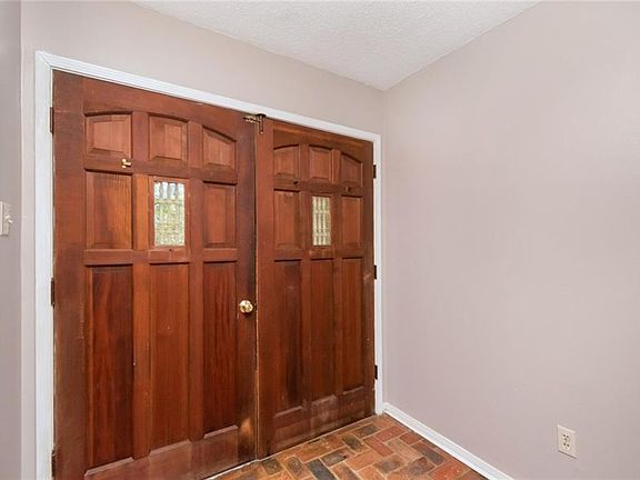 2nd image of 9300 Scenic Hills Dr