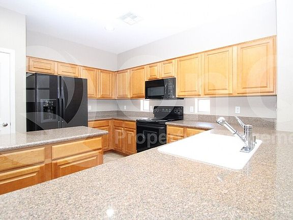 3rd image of 3370 E Pinot Noir Ave