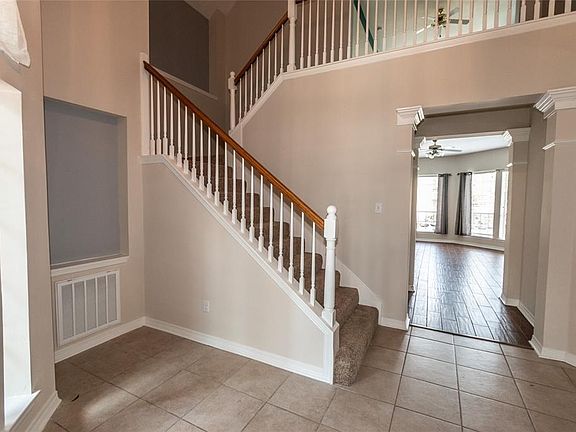 4th image of 4619 Debras Trace Ln