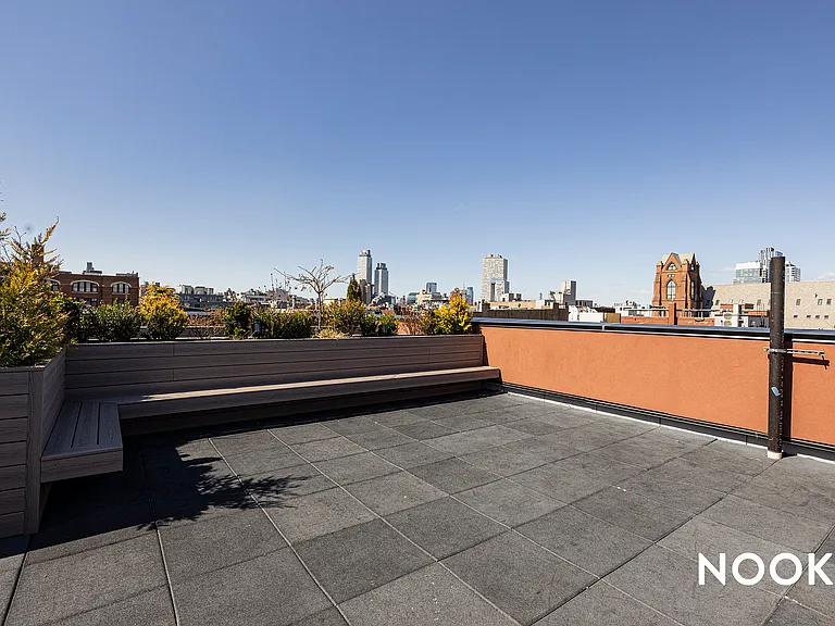 228 N 7th St #109 — Photo 8