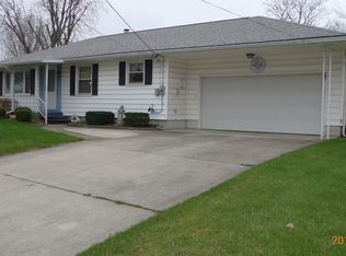 625 Fairfield Dr, Lima, OH