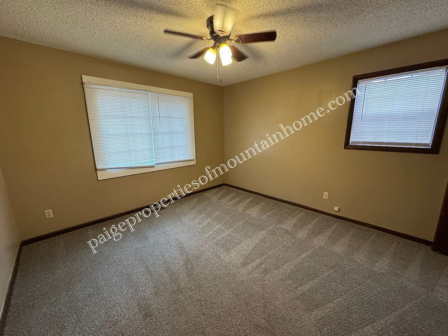 703 and 705 Winchester St — Photo 4