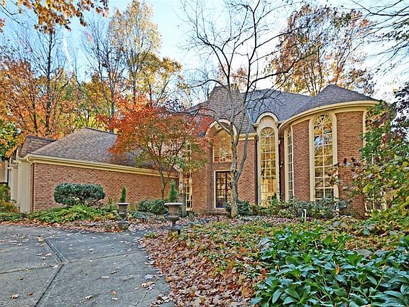2nd image of 31141 Huntington Woods Pkwy