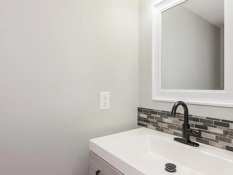 3853 Boston Rd — Photo 26