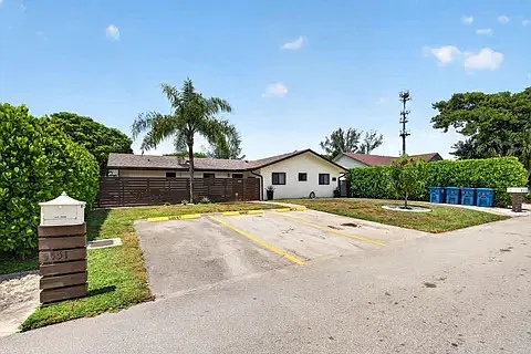Beautifully Remodeled Apartment $2,350/Month Available December 1st! — Photo 1