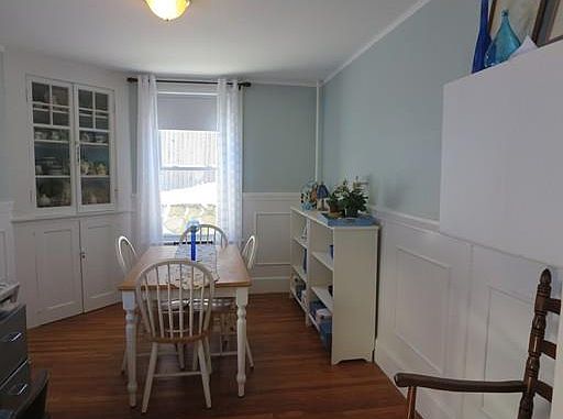 4th image of 5 Morton Hill Ave
