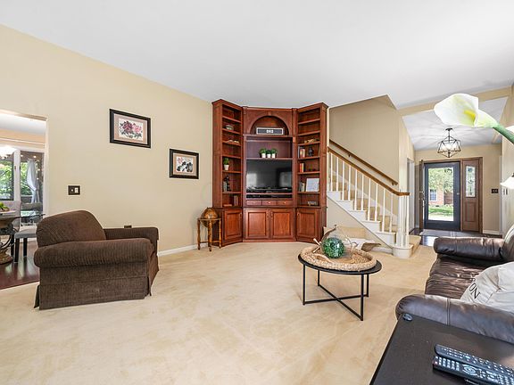 4th image of 1171 Westbrook Ct