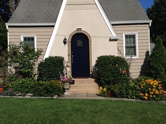 2nd image of 7 Hilltop Dr