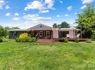 103 Hampshire Ln, Canton, NC 28716