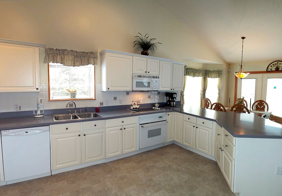 1st image of 9549 E Vista Dr