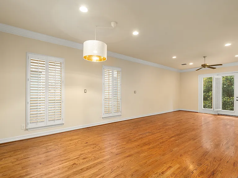 4230 Holland Ave — Photo 26
