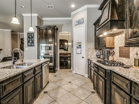5th image of 1825 Hainsworth Dr